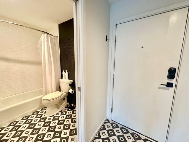 201 Academy DR 104, Austin, TX 78704
