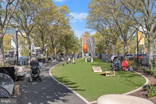 2239 FAIRFAX DR N, Arlington, VA 22201