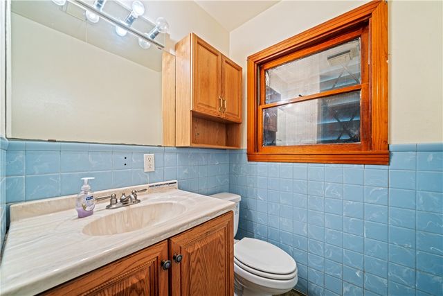 749 W Wildwood Dr, Corpus Christi, TX 78410