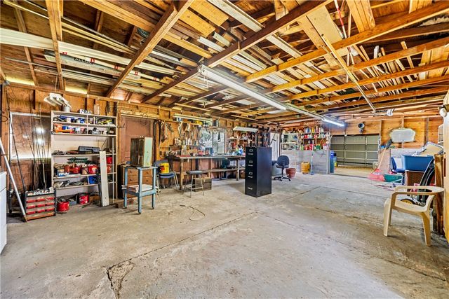 749 W Wildwood Dr, Corpus Christi, TX 78410