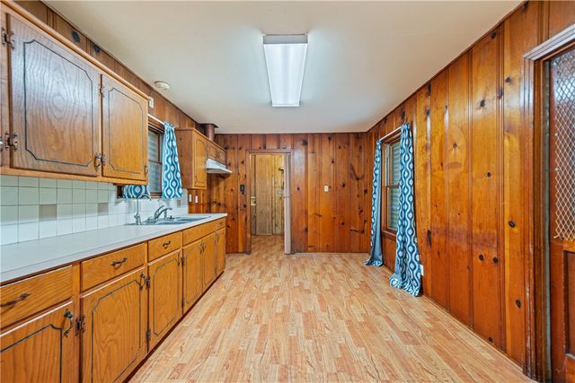 749 W Wildwood Dr, Corpus Christi, TX 78410