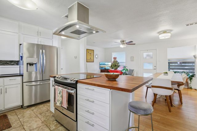 4413 Russell DR, Austin, TX 78745