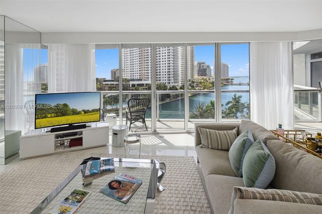 465 Brickell Ave 701, Miami, FL 33131