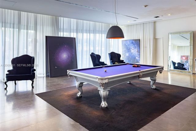 465 Brickell Ave 701, Miami, FL 33131