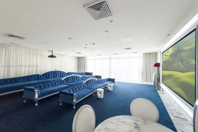 465 Brickell Ave 701, Miami, FL 33131