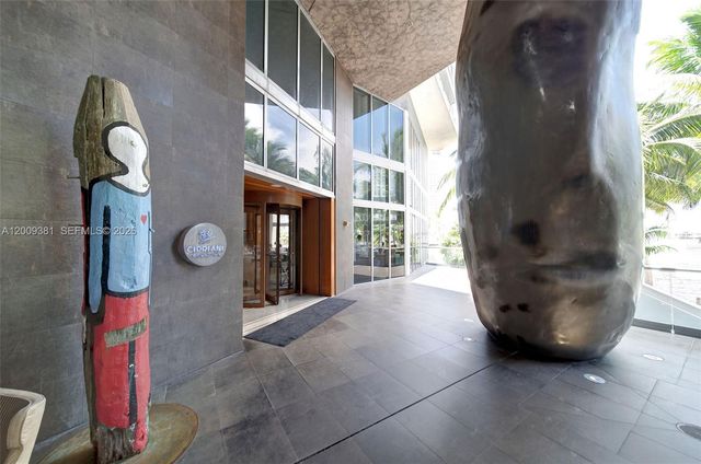 465 Brickell Ave 701, Miami, FL 33131