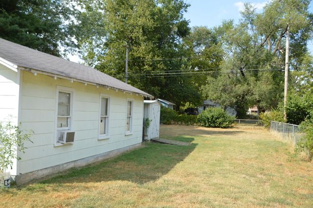 2613 W Lombard Street, Springfield, MO 65802