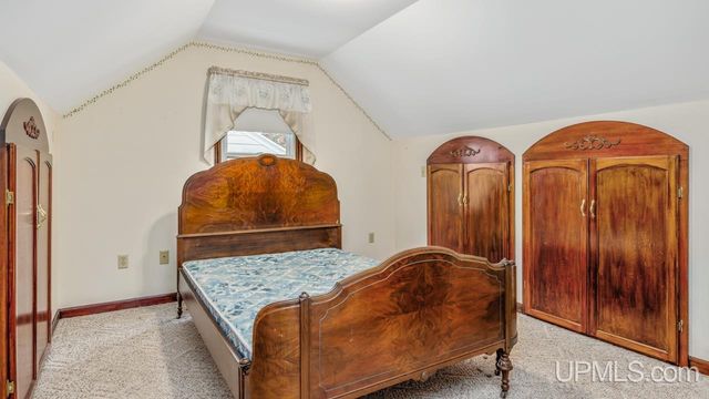 413 S 19th Street, Escanaba, MI 49829