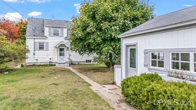 413 S 19th Street, Escanaba, MI 49829