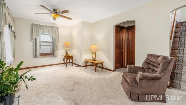 413 S 19th Street, Escanaba, MI 49829