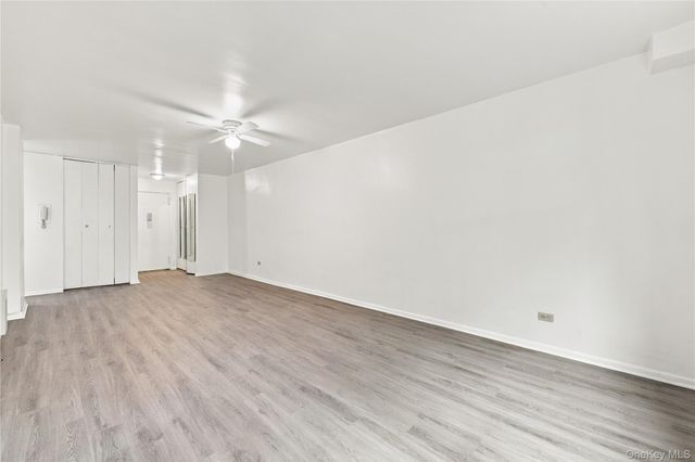 142-05 Roosevelt Avenue 206, Flushing, NY 11354