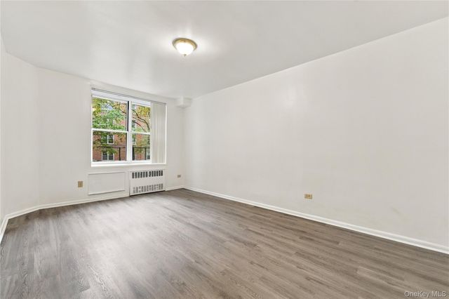 142-05 Roosevelt Avenue 206, Flushing, NY 11354