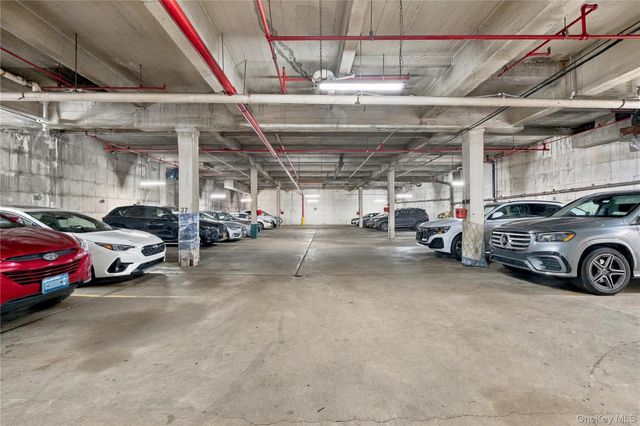 142-05 Roosevelt Avenue 206, Flushing, NY 11354