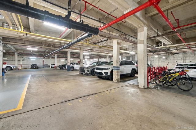 142-05 Roosevelt Avenue 206, Flushing, NY 11354