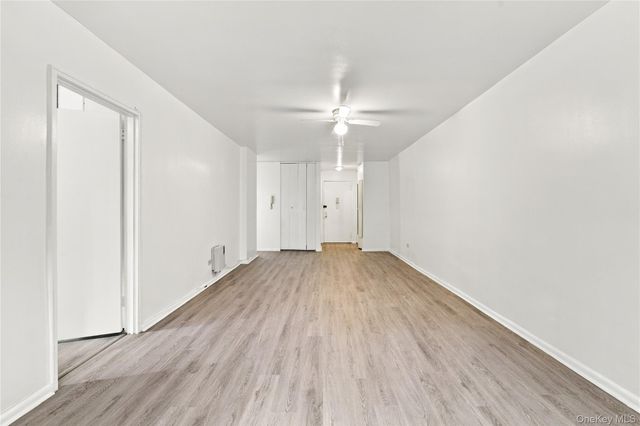 142-05 Roosevelt Avenue 206, Flushing, NY 11354