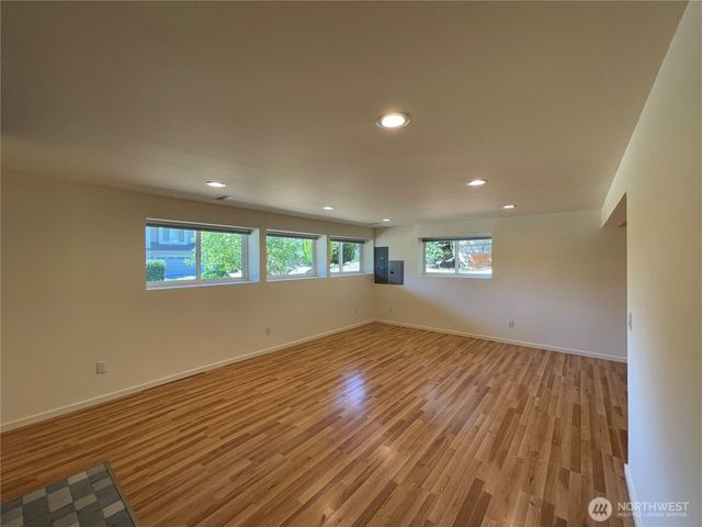 12456 SE 27th Street, Seattle, WA 98005