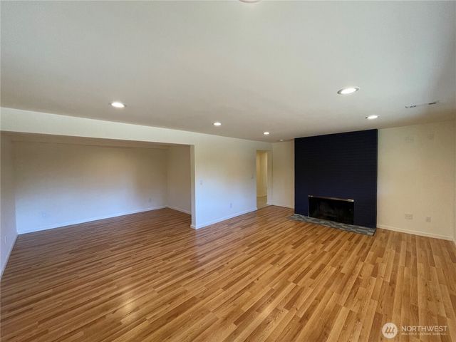 12456 SE 27th Street, Seattle, WA 98005