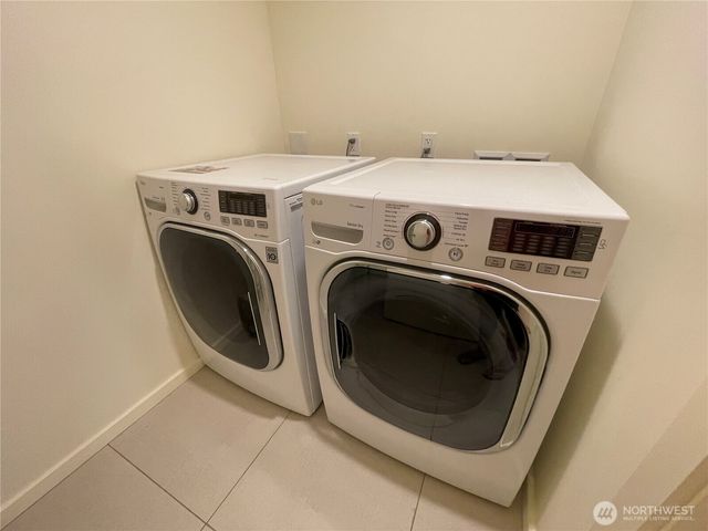 12456 SE 27th Street, Seattle, WA 98005