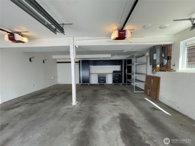 12456 SE 27th Street, Seattle, WA 98005