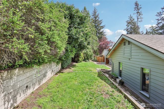 12456 SE 27th Street, Seattle, WA 98005