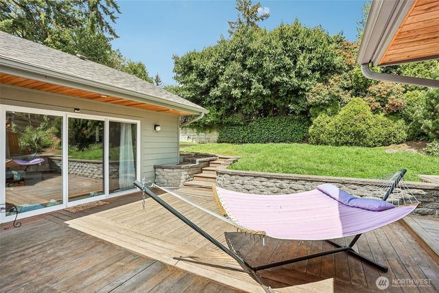 12456 SE 27th Street, Seattle, WA 98005