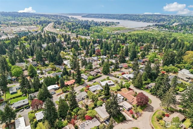 12456 SE 27th Street, Seattle, WA 98005