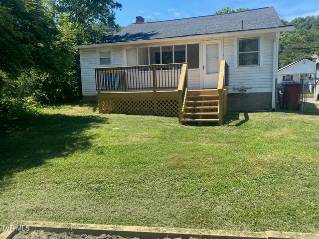1106 East Main Street, Johnson City, TN 37601