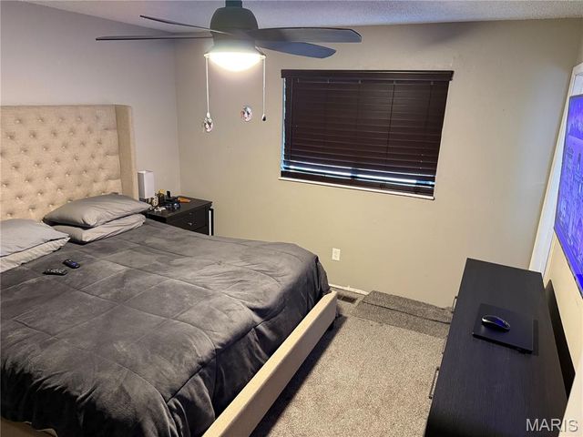 2333 Bensonhurst Drive, Florissant, MO 63031