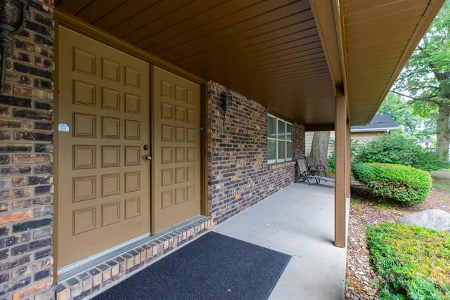 5653 Danbury Drive, South Bend, IN 46614