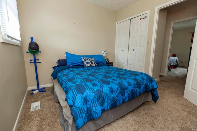 5653 Danbury Drive, South Bend, IN 46614