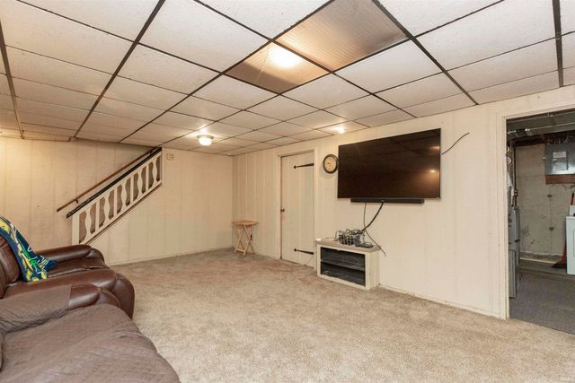 5653 Danbury Drive, South Bend, IN 46614