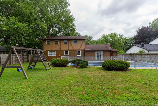 5653 Danbury Drive, South Bend, IN 46614