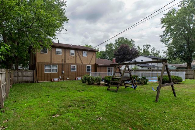 5653 Danbury Drive, South Bend, IN 46614