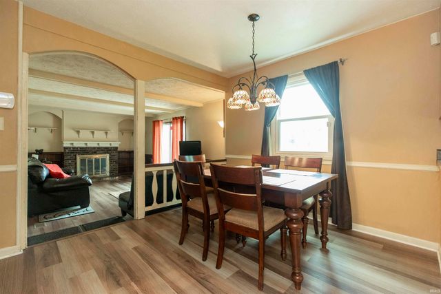 5653 Danbury Drive, South Bend, IN 46614