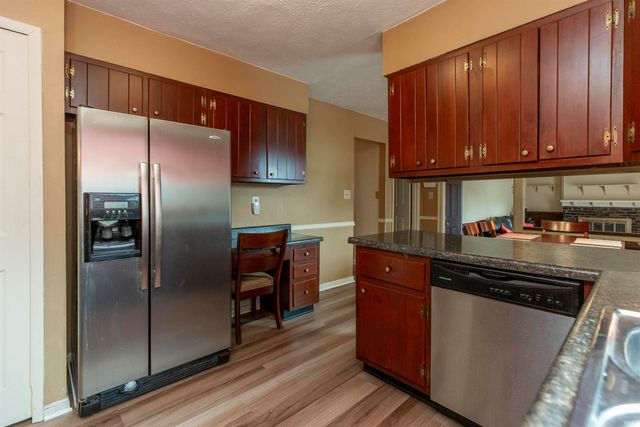 5653 Danbury Drive, South Bend, IN 46614