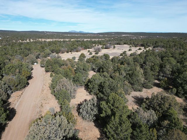78 Candelaria Road, Tijeras, NM 87059