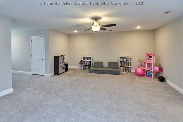 231 Steve Circle, Hurricane, WV 25526