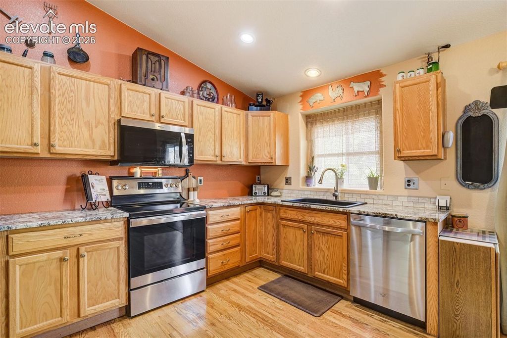 5844 Pioneer Mesa Drive, Colorado Springs, CO 80923 — photo 3