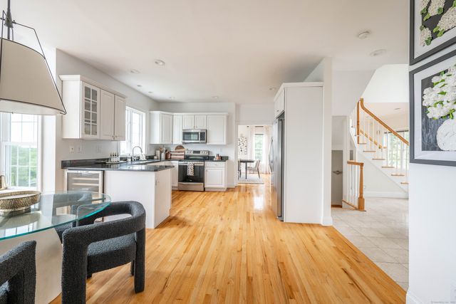 557 Upper Grassy Hill Road, Woodbury, CT 06798