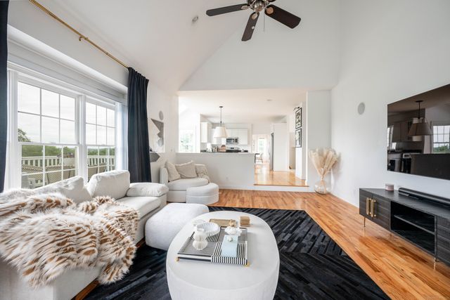 557 Upper Grassy Hill Road, Woodbury, CT 06798