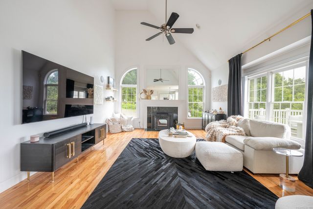 557 Upper Grassy Hill Road, Woodbury, CT 06798