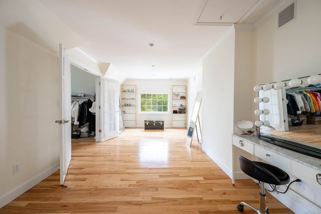 557 Upper Grassy Hill Road, Woodbury, CT 06798