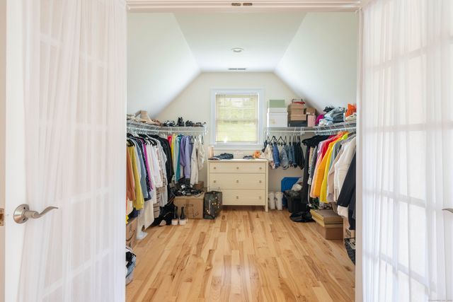 557 Upper Grassy Hill Road, Woodbury, CT 06798