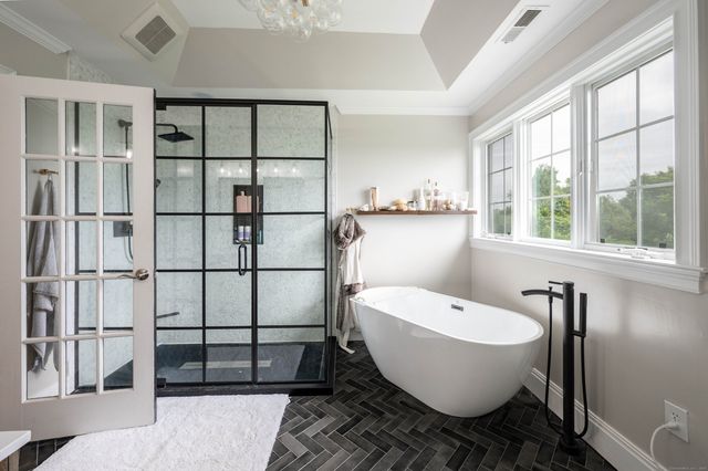 557 Upper Grassy Hill Road, Woodbury, CT 06798