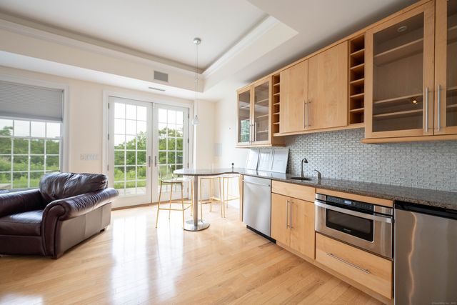 557 Upper Grassy Hill Road, Woodbury, CT 06798