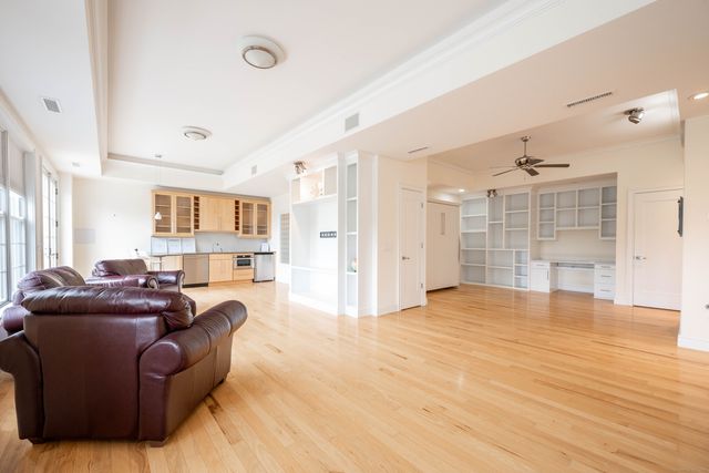 557 Upper Grassy Hill Road, Woodbury, CT 06798