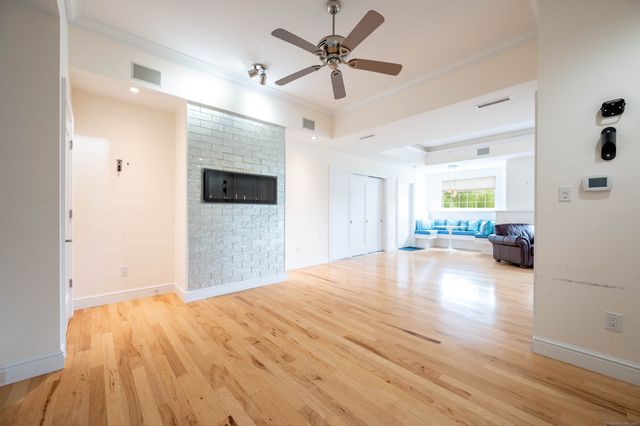 557 Upper Grassy Hill Road, Woodbury, CT 06798