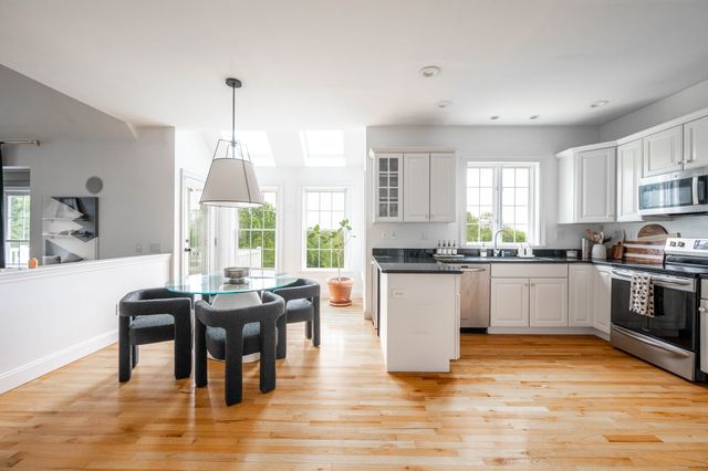 557 Upper Grassy Hill Road, Woodbury, CT 06798