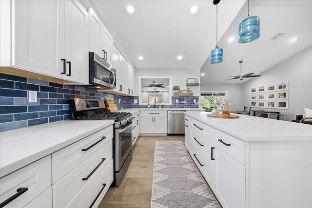 6100 Helens Ct, Loomis, CA 95650