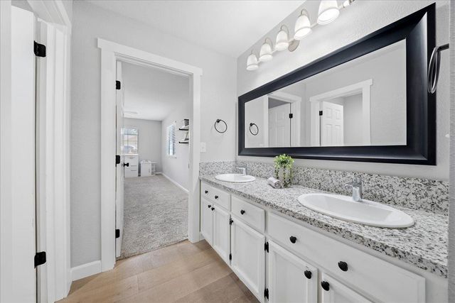 6100 Helens Ct, Loomis, CA 95650